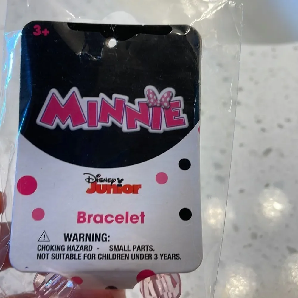 Nwt Minnie Mouse heart bracelet